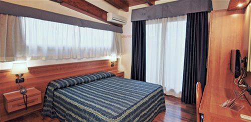 Hotel Aurora Wellness & 3*